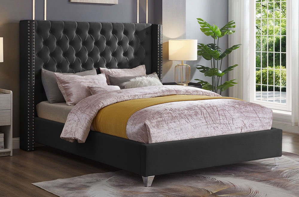Button Tufted Bed Velvet Bed with Nailhead Detail