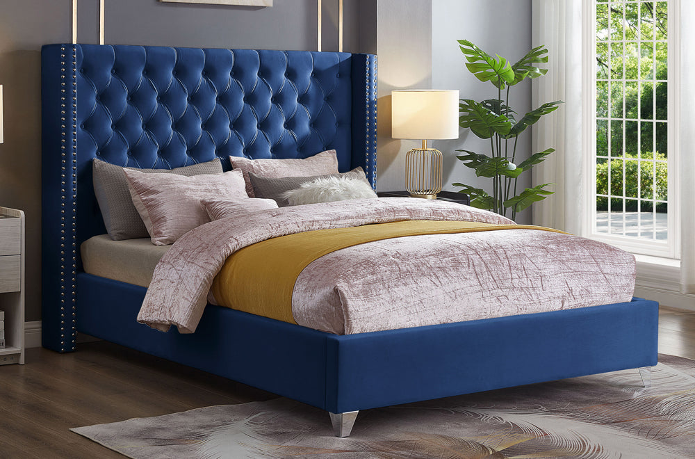 Button Tufted Bed Velvet Bed with Nailhead Detail